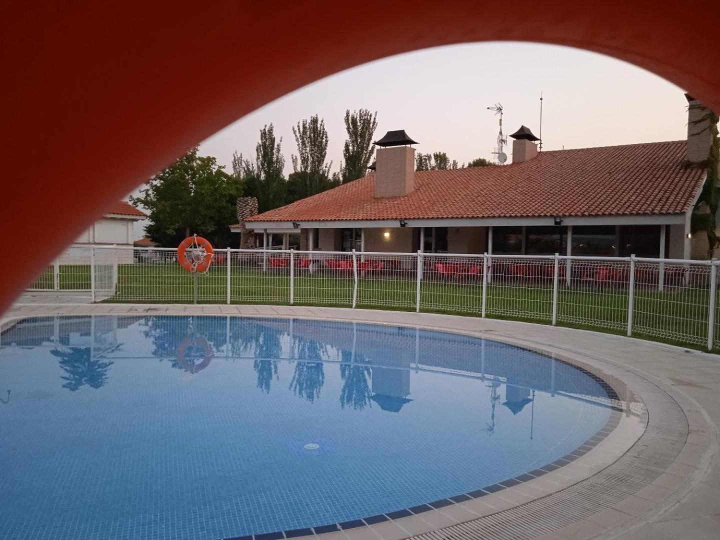 Albergue Zaragoza Camping Exterior photo